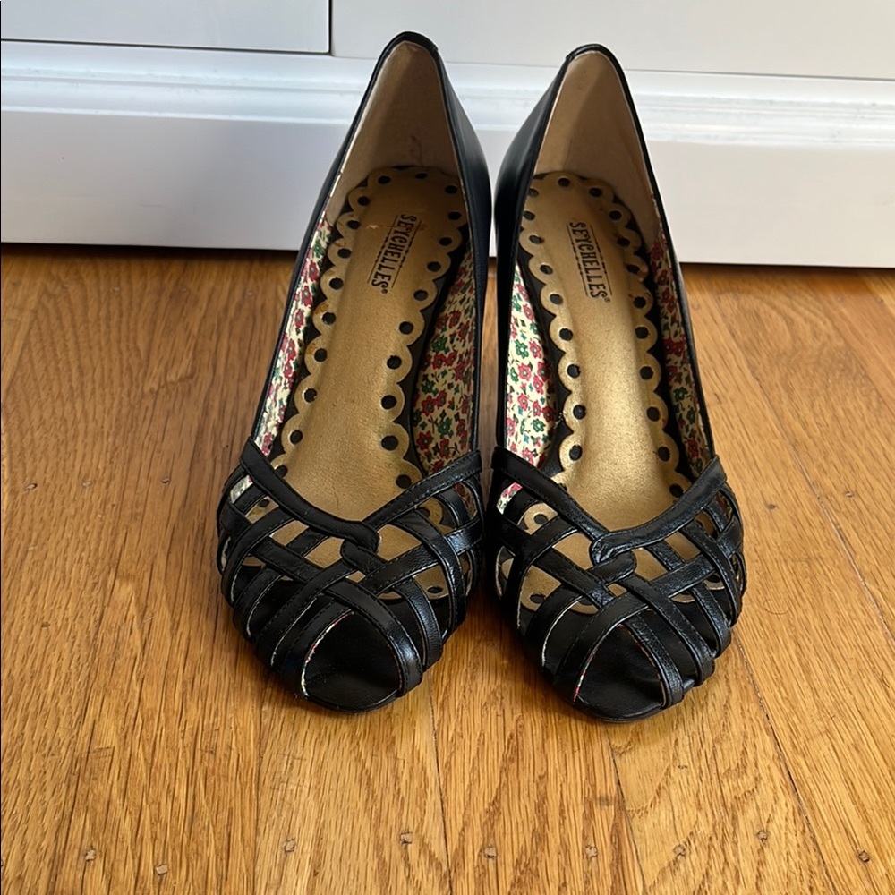 Seychelles Black Strappy Heels